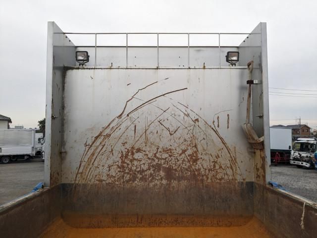 MITSUBISHI FUSOU SUPER GREAT 2015