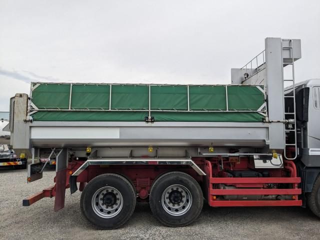 MITSUBISHI FUSOU SUPER GREAT 2015