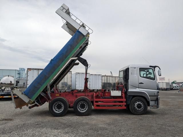 MITSUBISHI FUSOU SUPER GREAT 2015