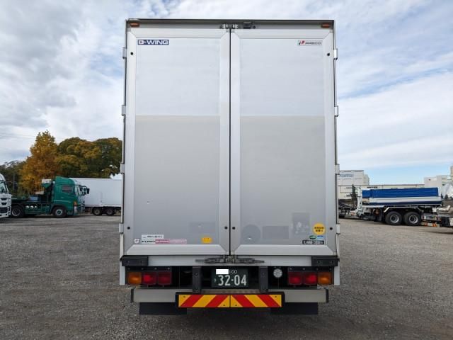 MITSUBISHI FUSOU SUPER GREAT 2013