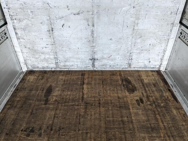 MITSUBISHI FUSOU SUPER GREAT 2013