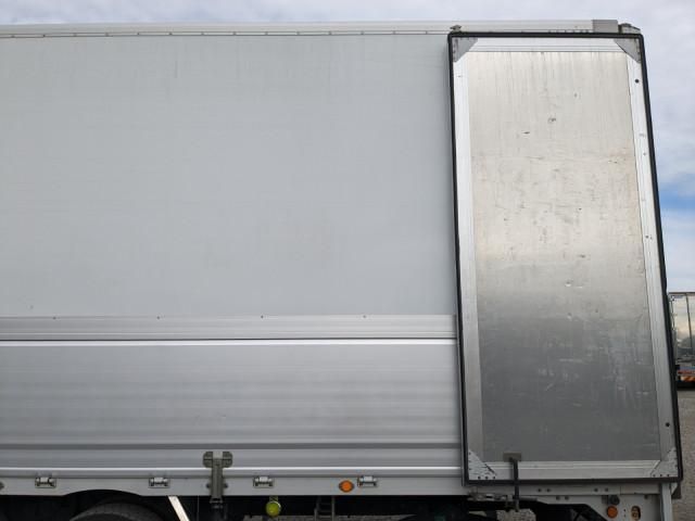 MITSUBISHI FUSOU SUPER GREAT 2013