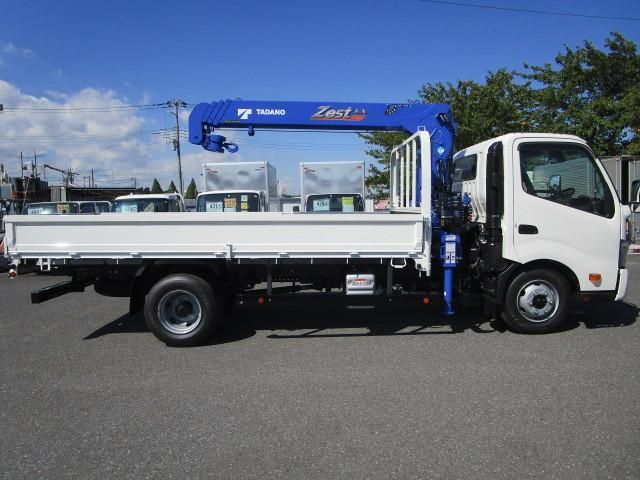 HINO DUTRO 2024