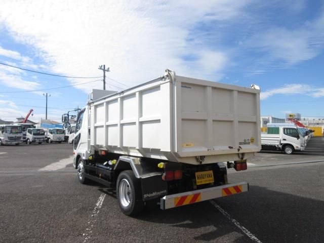 MITSUBISHI FUSOU FIGHTER 2014