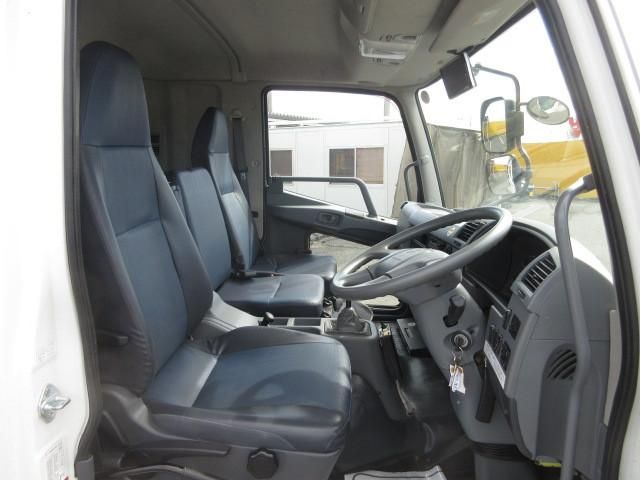 MITSUBISHI FUSOU FIGHTER 2014