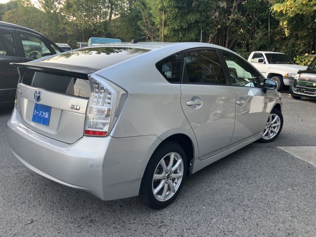 TOYOTA PRIUS 2010