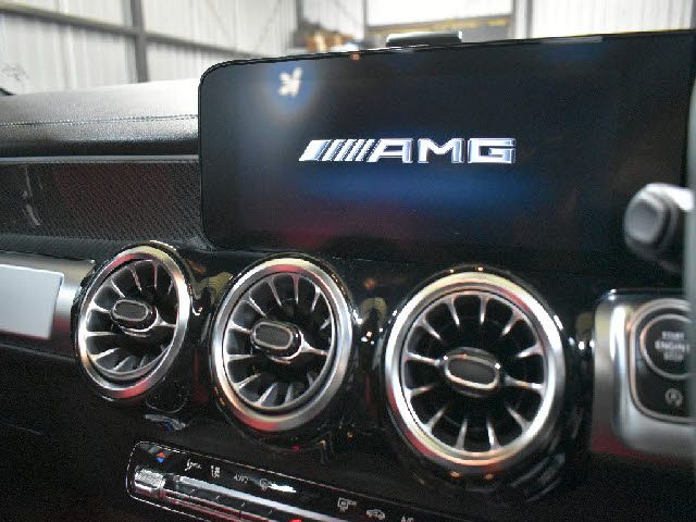 MERCEDES BENZ MERCEDES AMG GLB class 2023