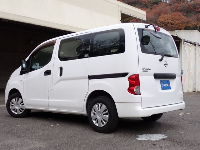 NISSAN NV200 VANETTE van 2011