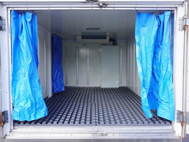 MAZDA BONGO truck 2WD 2013