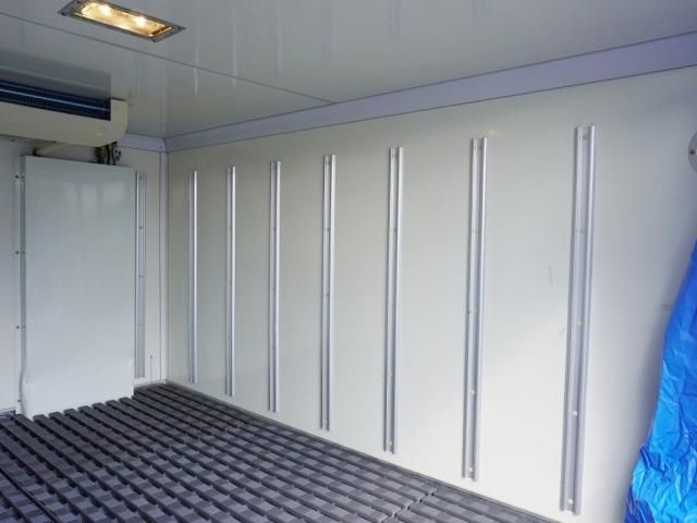 MAZDA BONGO truck 2WD 2013