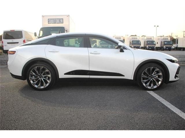 TOYOTA CROWN CROSSOVER 2023