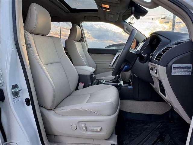 TOYOTA LANDCRUISER PRADO 2023