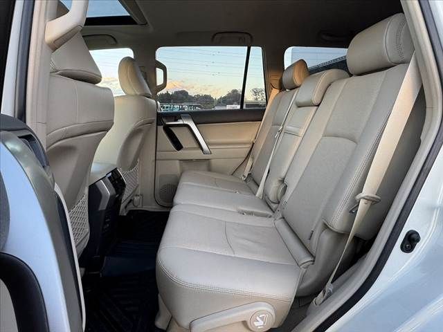 TOYOTA LANDCRUISER PRADO 2023