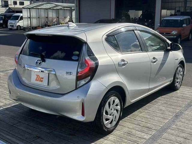 TOYOTA AQUA 2018
