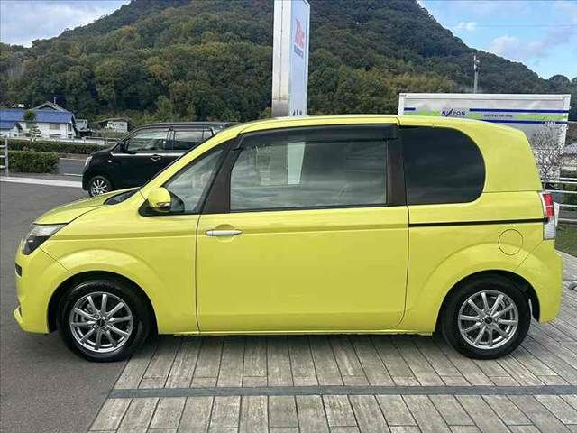 TOYOTA SPADE 2015