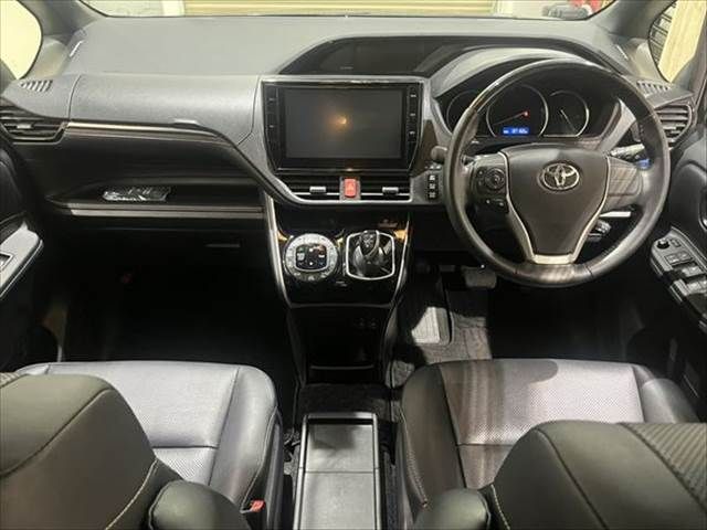 TOYOTA ESQUIRE HYBRID 2016