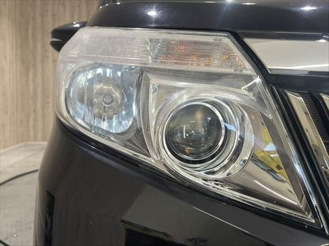 TOYOTA ESQUIRE HYBRID 2016