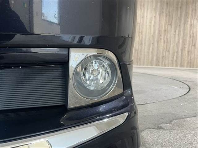 TOYOTA ESQUIRE HYBRID 2016