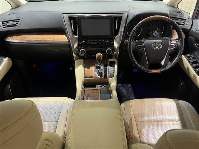 TOYOTA ALPHARD hybrid 4WD 2016
