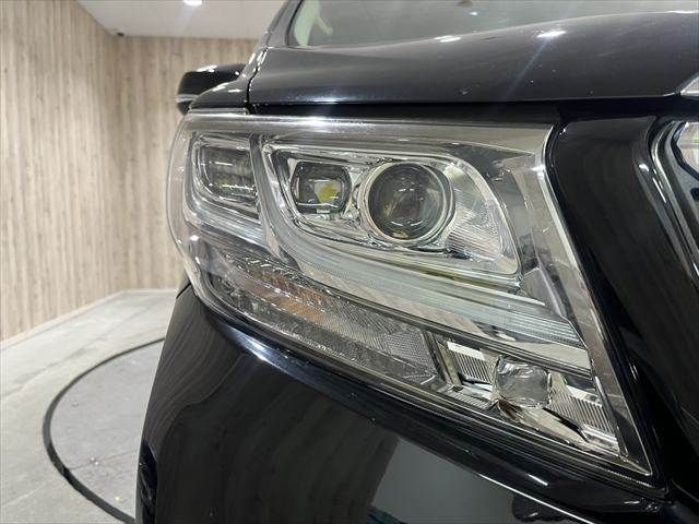 TOYOTA ALPHARD hybrid 4WD 2016