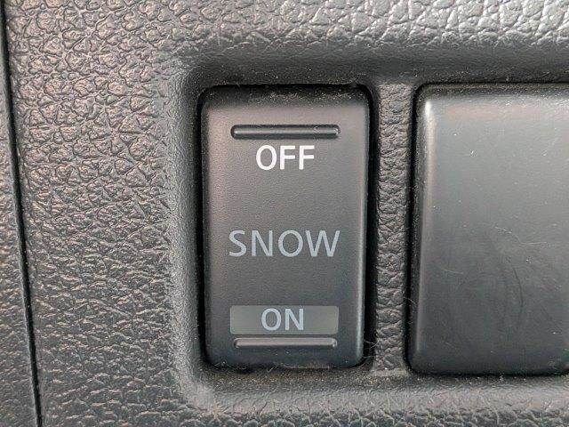 NISSAN NV350 CARAVAN 2021