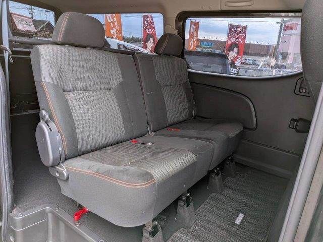 NISSAN NV350 CARAVAN 2021