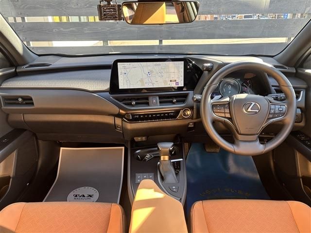 TOYOTA LEXUS UX250h 2023