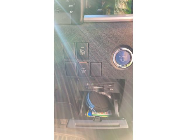 TOYOTA VELLFIRE  HYBRID 4WD 2015