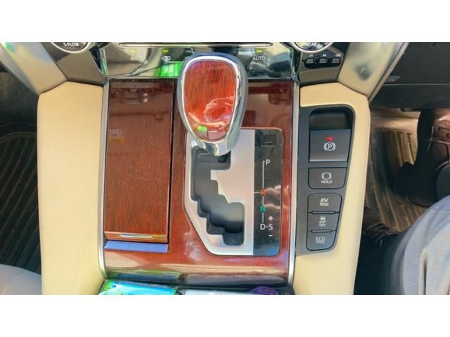 TOYOTA VELLFIRE  HYBRID 4WD 2015