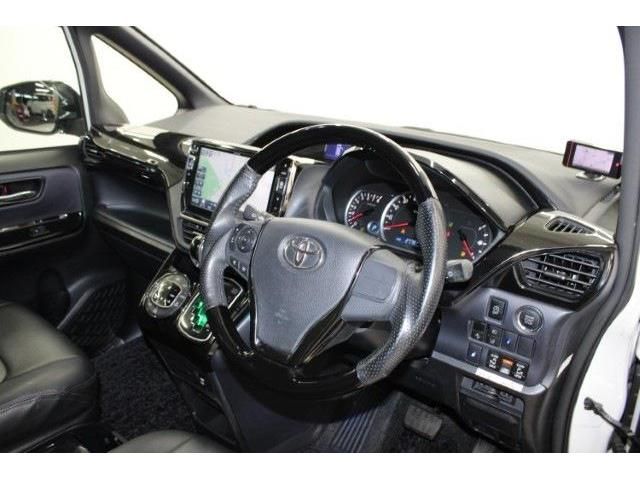 TOYOTA VOXY 2016