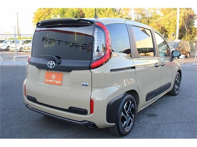 TOYOTA SIENTA HYBRID 2023