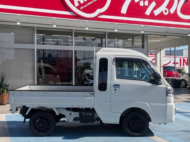 DAIHATSU HIJET truck 4WD 2023