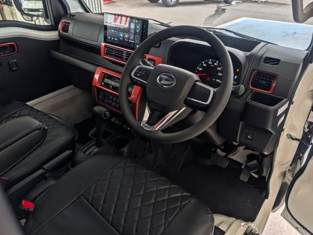 DAIHATSU HIJET truck 4WD 2023