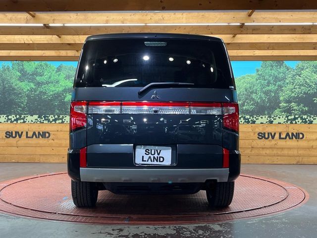 MITSUBISHI DELICA D:5 4WD 2023
