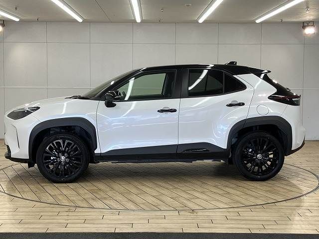 TOYOTA YARIS CROSS HYBRID 2025