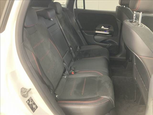 MERCEDES BENZ MERCEDES BENZ GLA class 2020