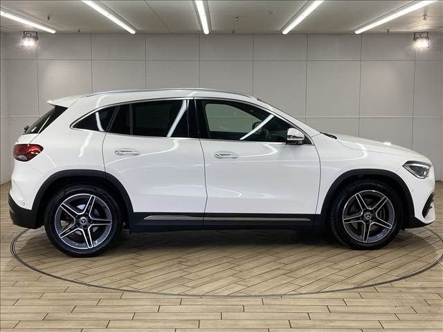 MERCEDES BENZ MERCEDES BENZ GLA class 2020