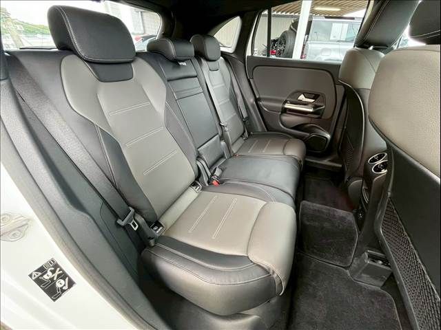 MERCEDES BENZ MERCEDES BENZ GLA class 2020