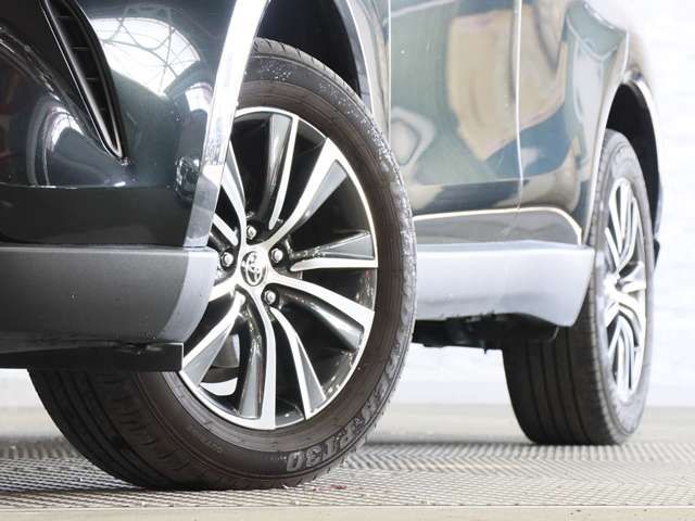 TOYOTA HARRIER HYBRID 2024