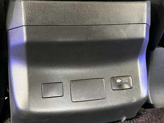 TOYOTA VELLFIRE 2014