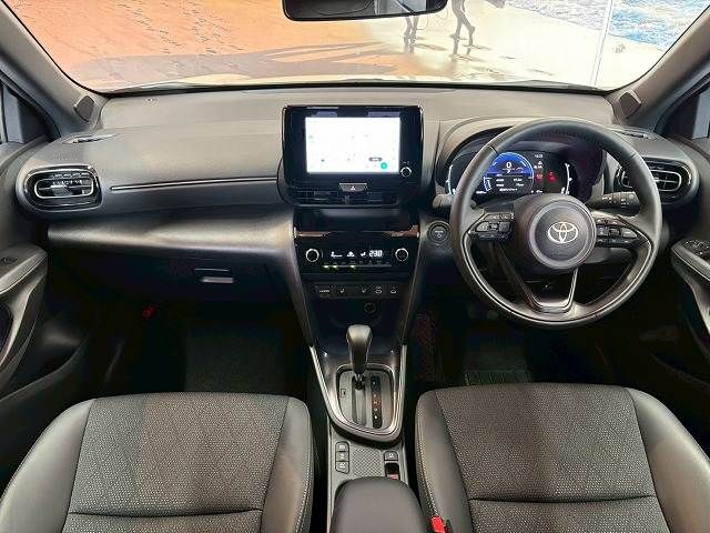 TOYOTA YARIS CROSS HYBRID 2025