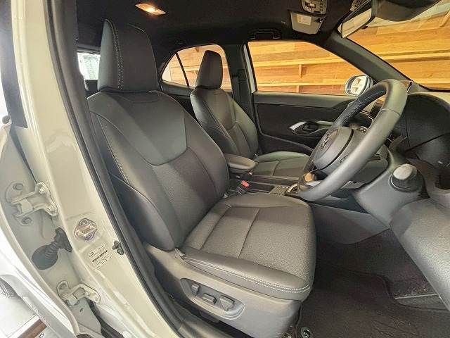 TOYOTA YARIS CROSS HYBRID 2025