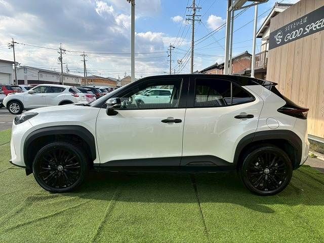 TOYOTA YARIS CROSS HYBRID 2025