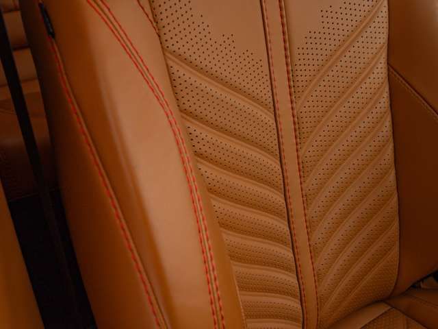 ASTON MARTIN ASTON MARTIN SUV 2023