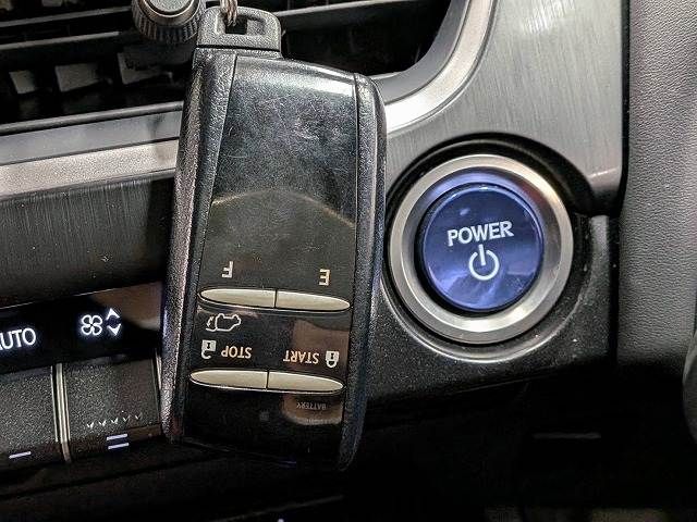 TOYOTA LEXUS UX250h AWD 2022