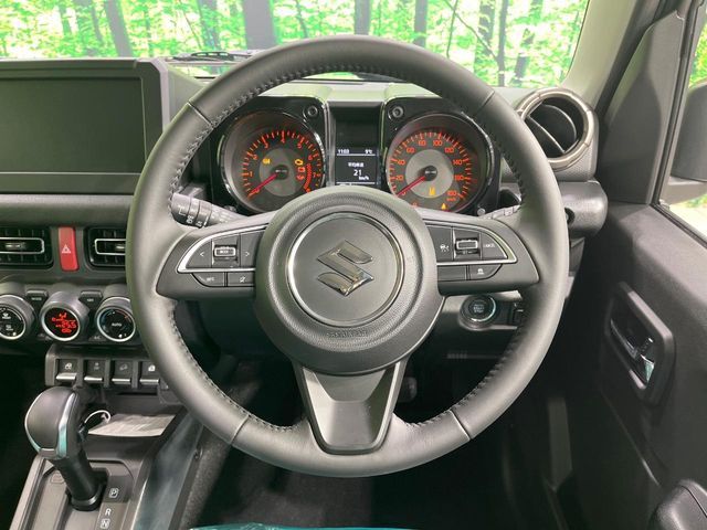 SUZUKI JIMNY NOMADE 2025