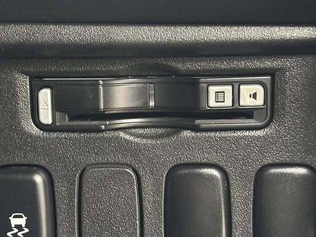 MITSUBISHI DELICA D:5 4WD 2014