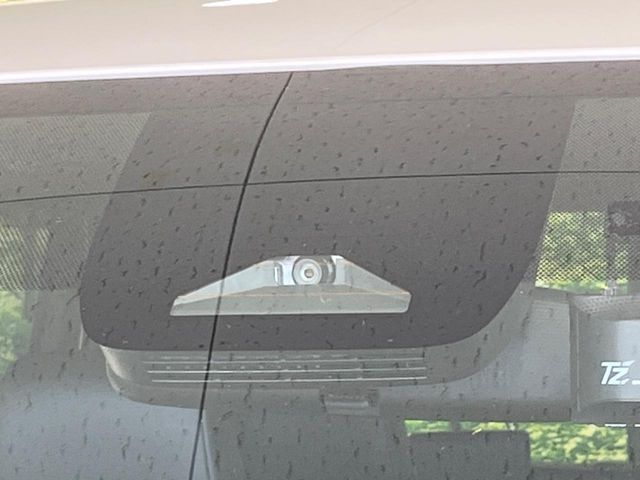 TOYOTA NOAH HYBRID 2023