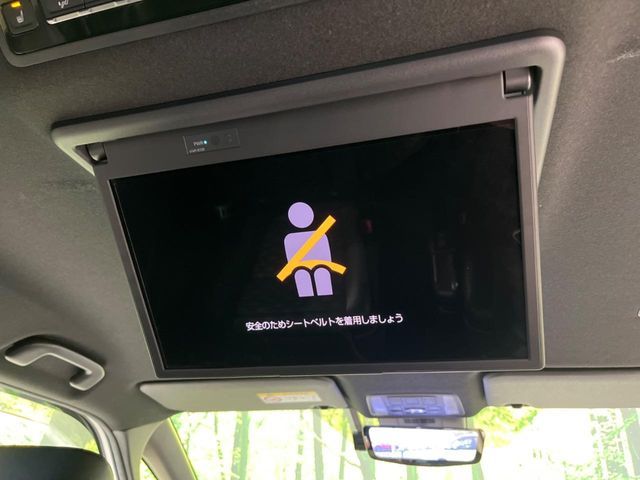 TOYOTA VOXY HYBRID 2023