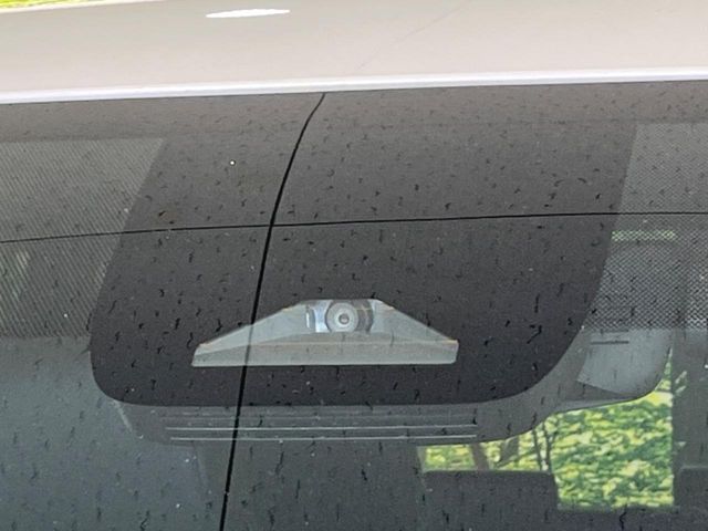 TOYOTA VOXY HYBRID 2023